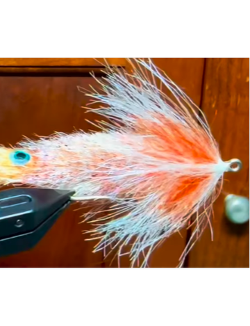 Event Free Fly Tying Demo: Jonny King's "A Little Bit of Everything"