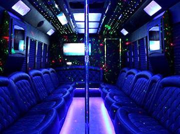 Event Arnulfo's 18th birthday partybus
