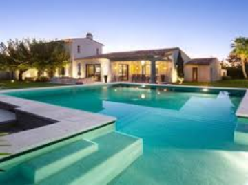 Event Why You Should Invest in a Saint Tropez Villa